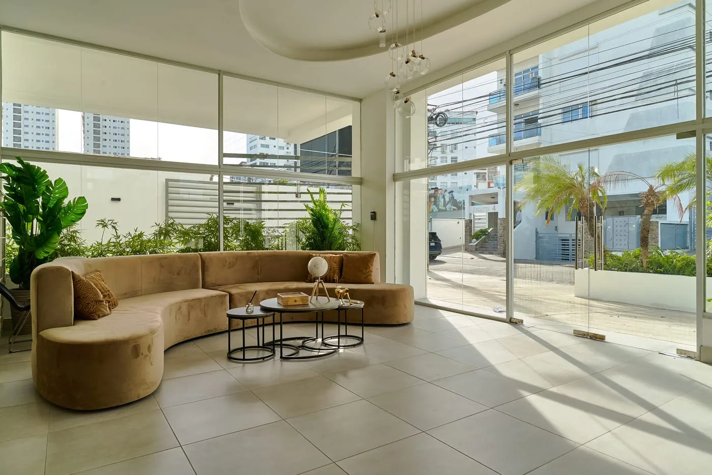 Entrance and lobby – Central Suites Tower – Central Towers Santo Domingo