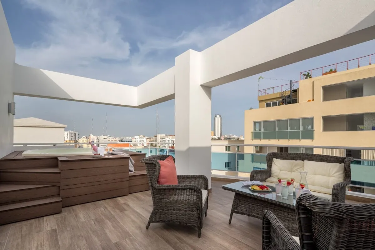 VIP Luxury Rooftop Penthouse & Jacuzzi Apartment – Central Park Tower – Central Towers Santo Domingo
